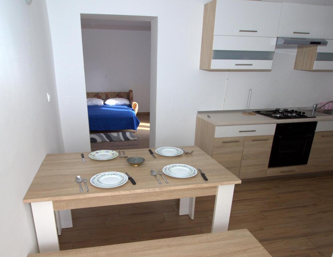 Apartmani Loli Углян Экстерьер фото