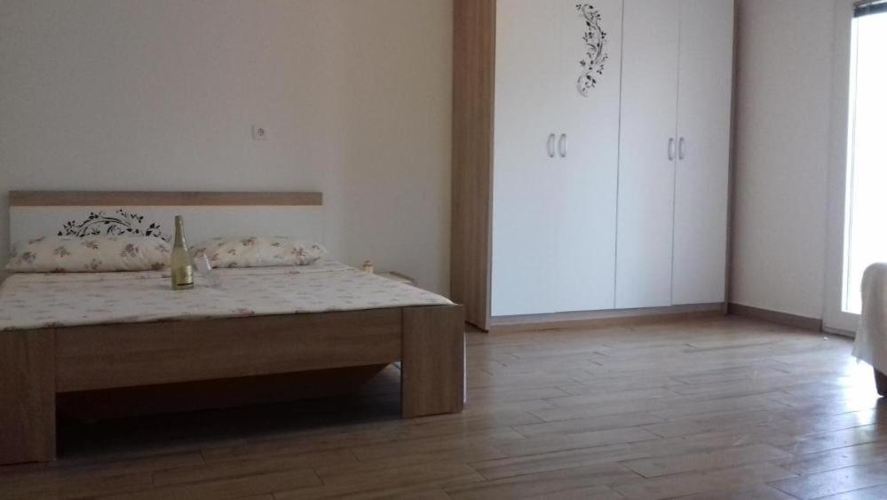 Apartmani Loli Углян Экстерьер фото