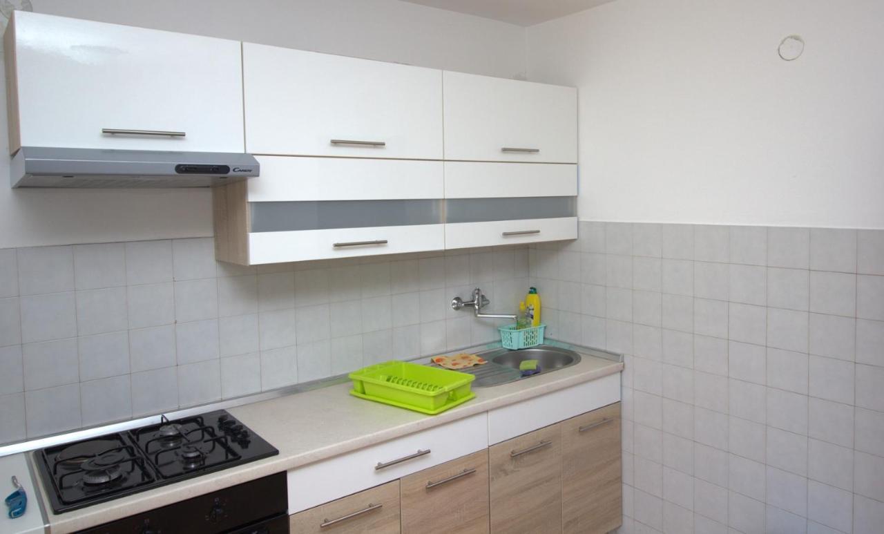 Apartmani Loli Углян Экстерьер фото