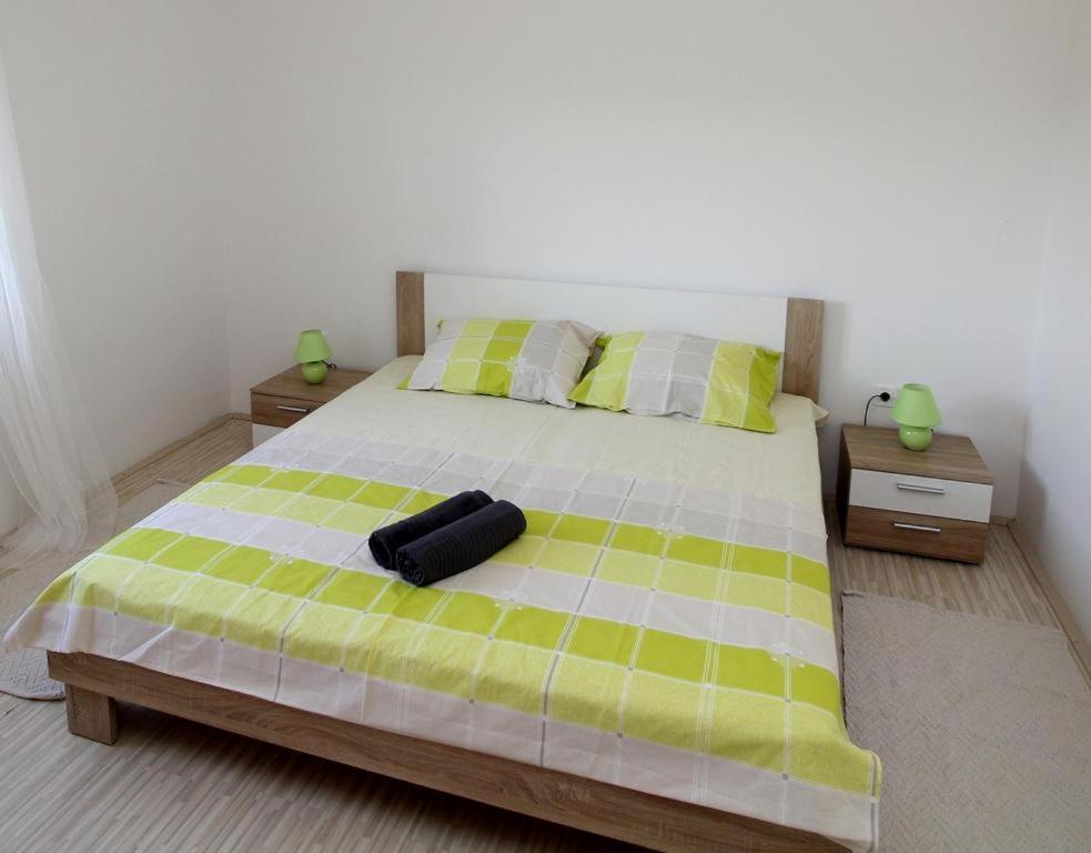 Apartmani Loli Углян Экстерьер фото